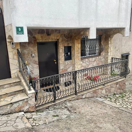 Apartman Duck Lägenhet Sarajevo Exteriör bild