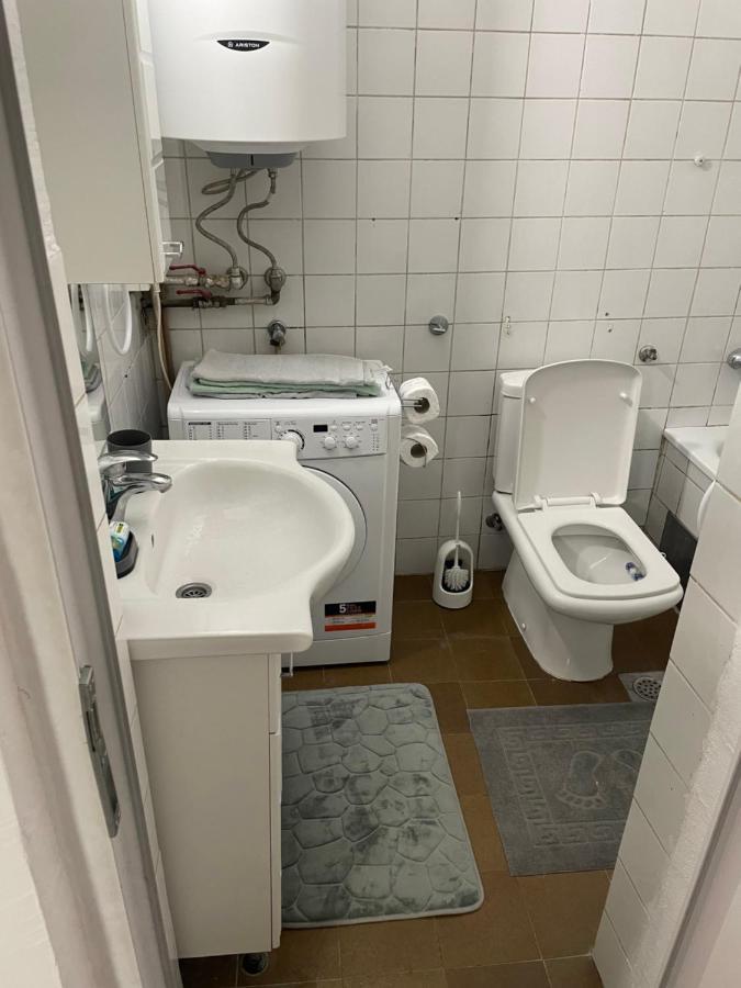 Apartman Duck Lägenhet Sarajevo Exteriör bild