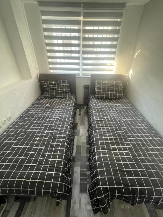 Apartman Duck Lägenhet Sarajevo Exteriör bild